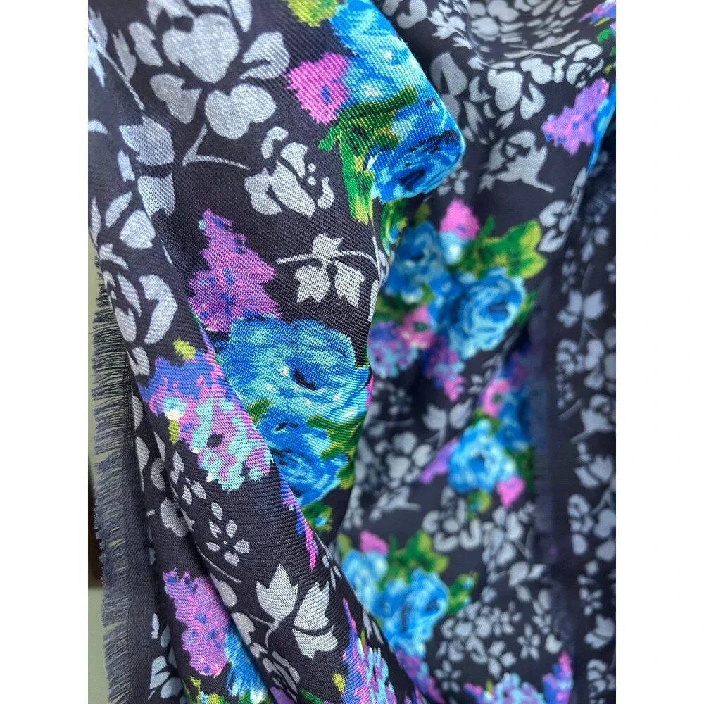 Honey Vintage 100% Wool Dark Blue Floral Print Fringed Edge Scarf Wrap